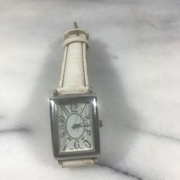 Wristwatch With White Faux Leather Band, Needs Battery - Picture 1 of 2